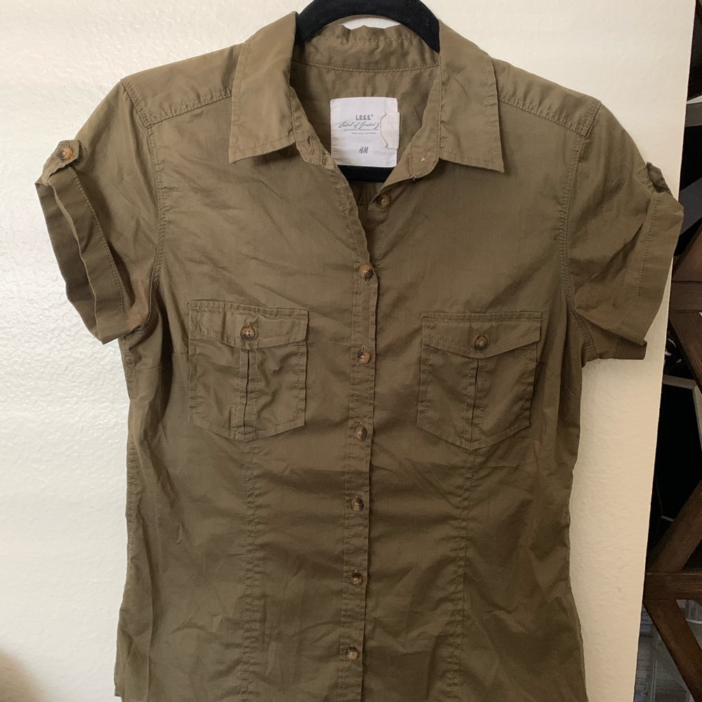 h&m button up top